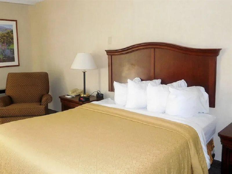 Quality Inn & Suites Danville Esterno foto