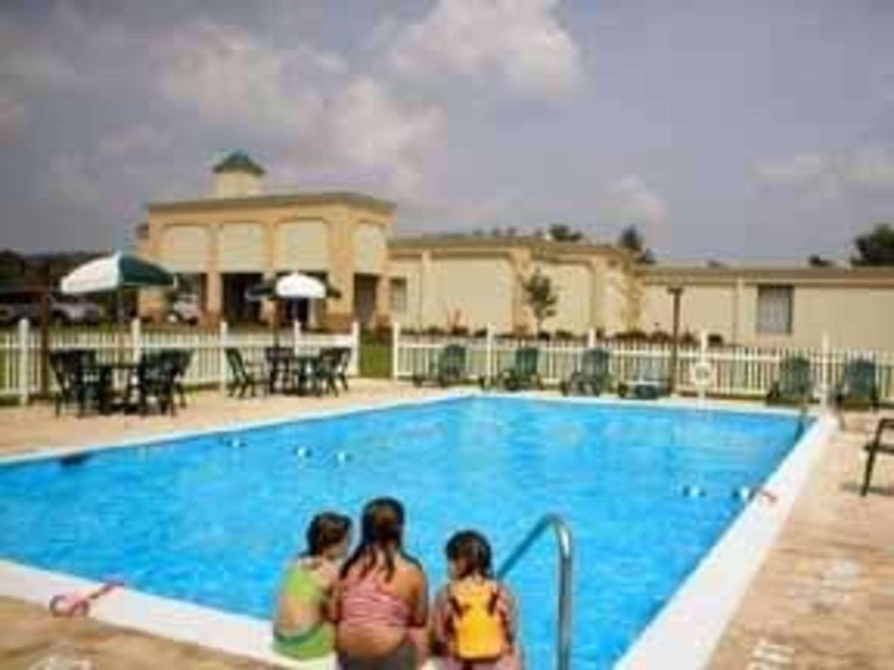 Quality Inn & Suites Danville Esterno foto
